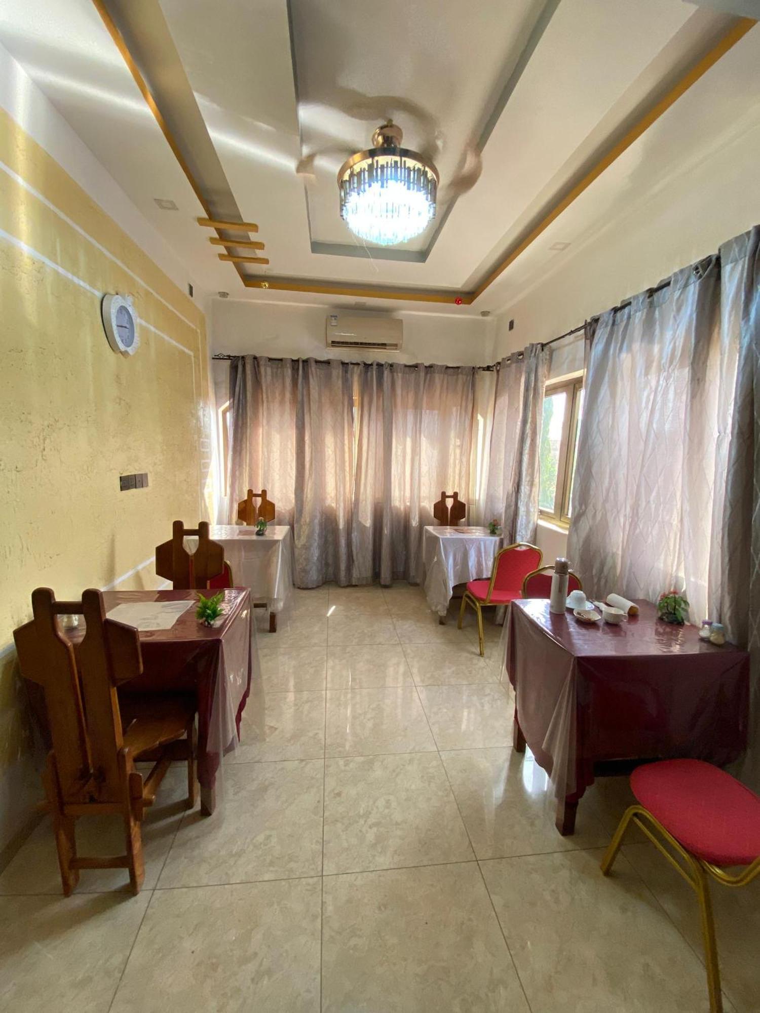Marys Guest House Lome Exterior photo